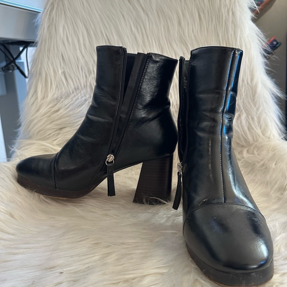 Chic Black Leather Ankle Boots